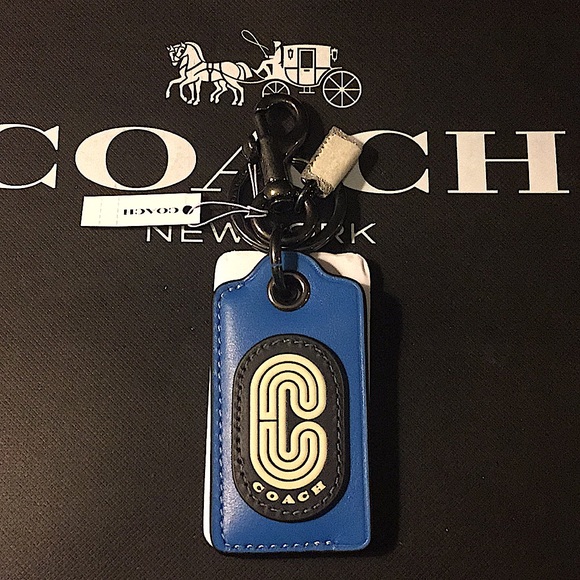 (UNISEX) COACH - BOTTLE OPENER KEY FOB (NWT) - Picture 1 of 11